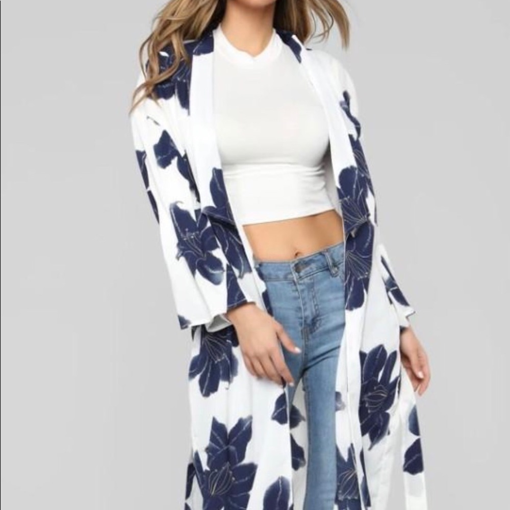 FLORAL KIMONO